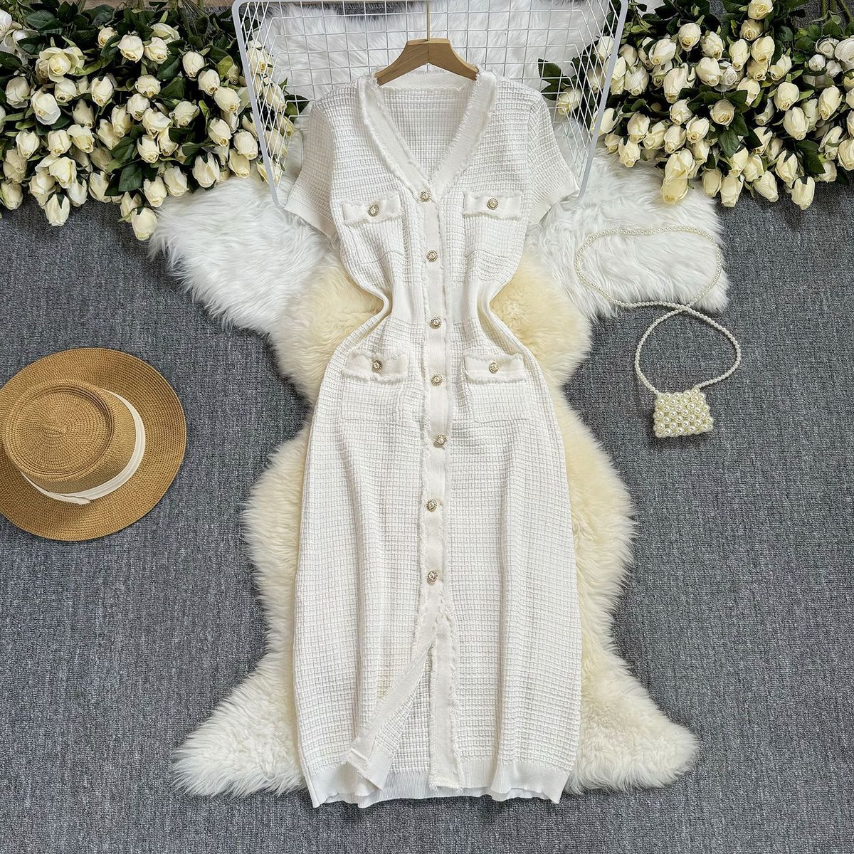 Women's Elegant V-Neck Short Sleeve Slim-Fit Knitted Dress