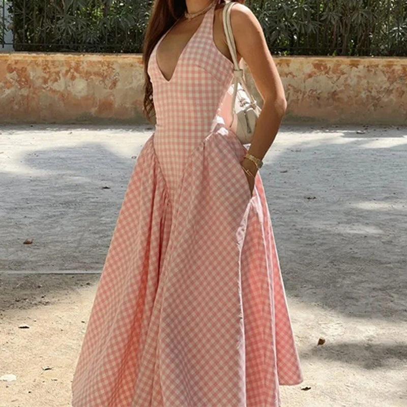 Women's Elegant Grid Printed V-Neck Halter-Neck Backless Pleated Maxi Dress