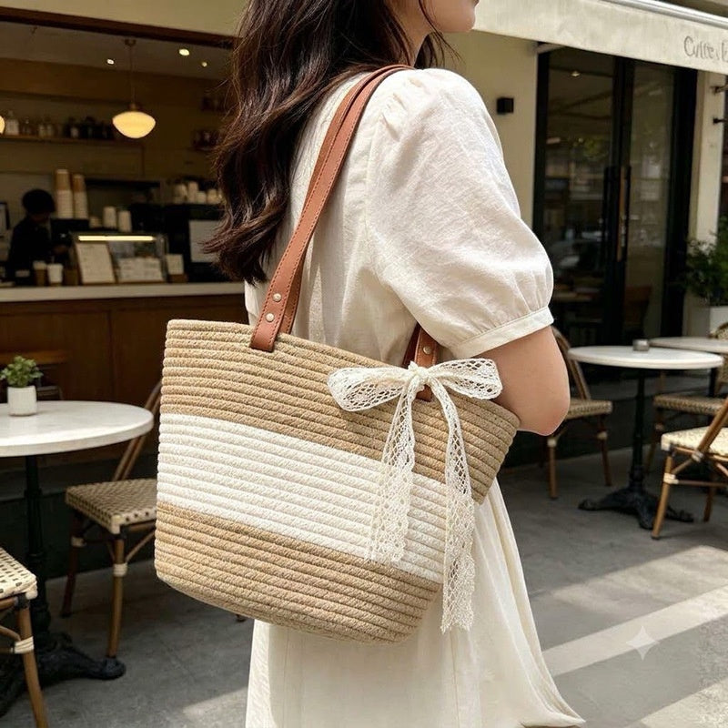 Versatile Shoulder Straw Bag: Large Capacity, Ideal for Beach Trips