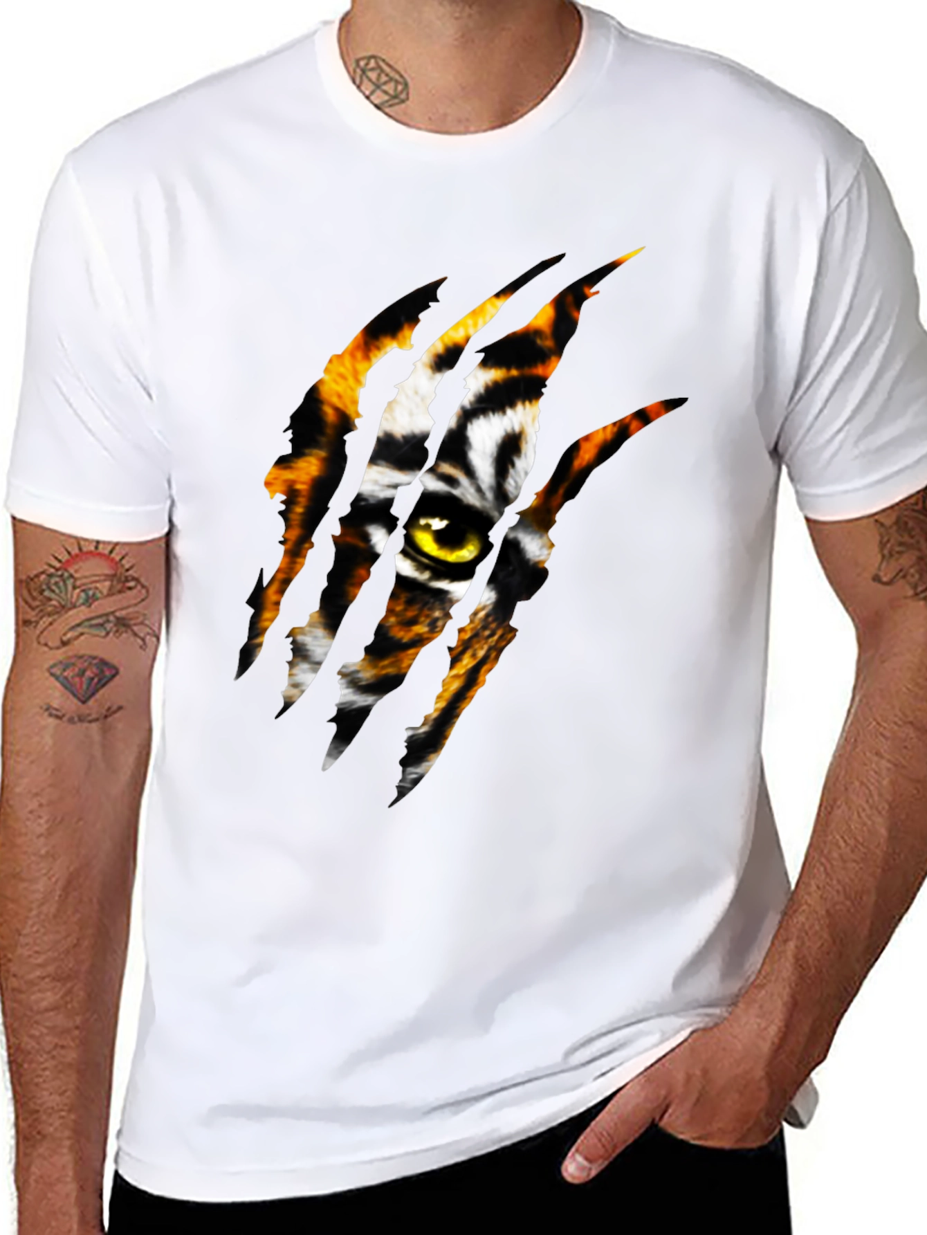 Tiger Eye Graphic Print Black T-Shirt