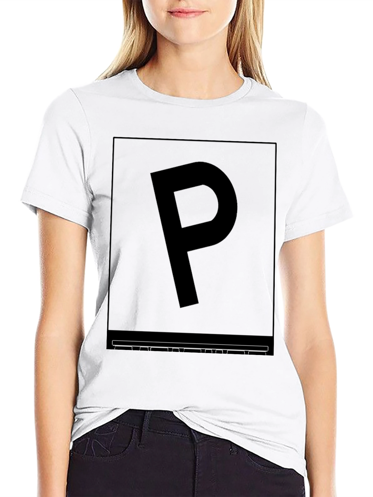 Minimalist P Letter Graphic Print Black T-Shirt