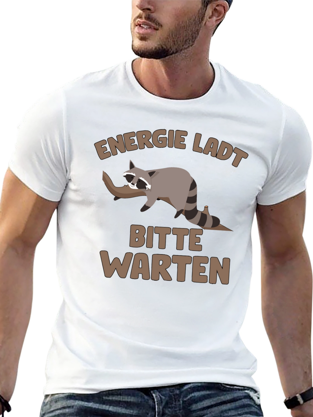 Funny Raccoon T-Shirt - Energie Lädt Bitte Warten