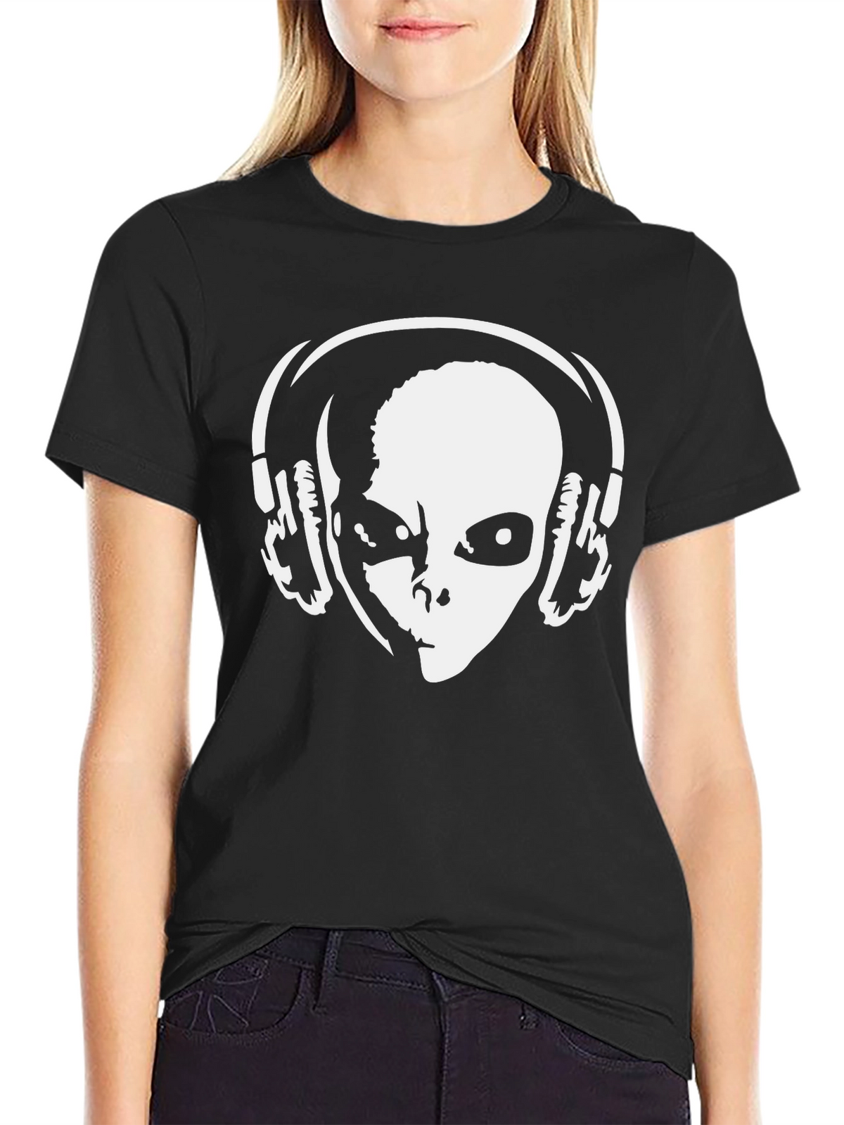 Alien DJ Graphic Tee - Stylish Music Lover T-Shirt