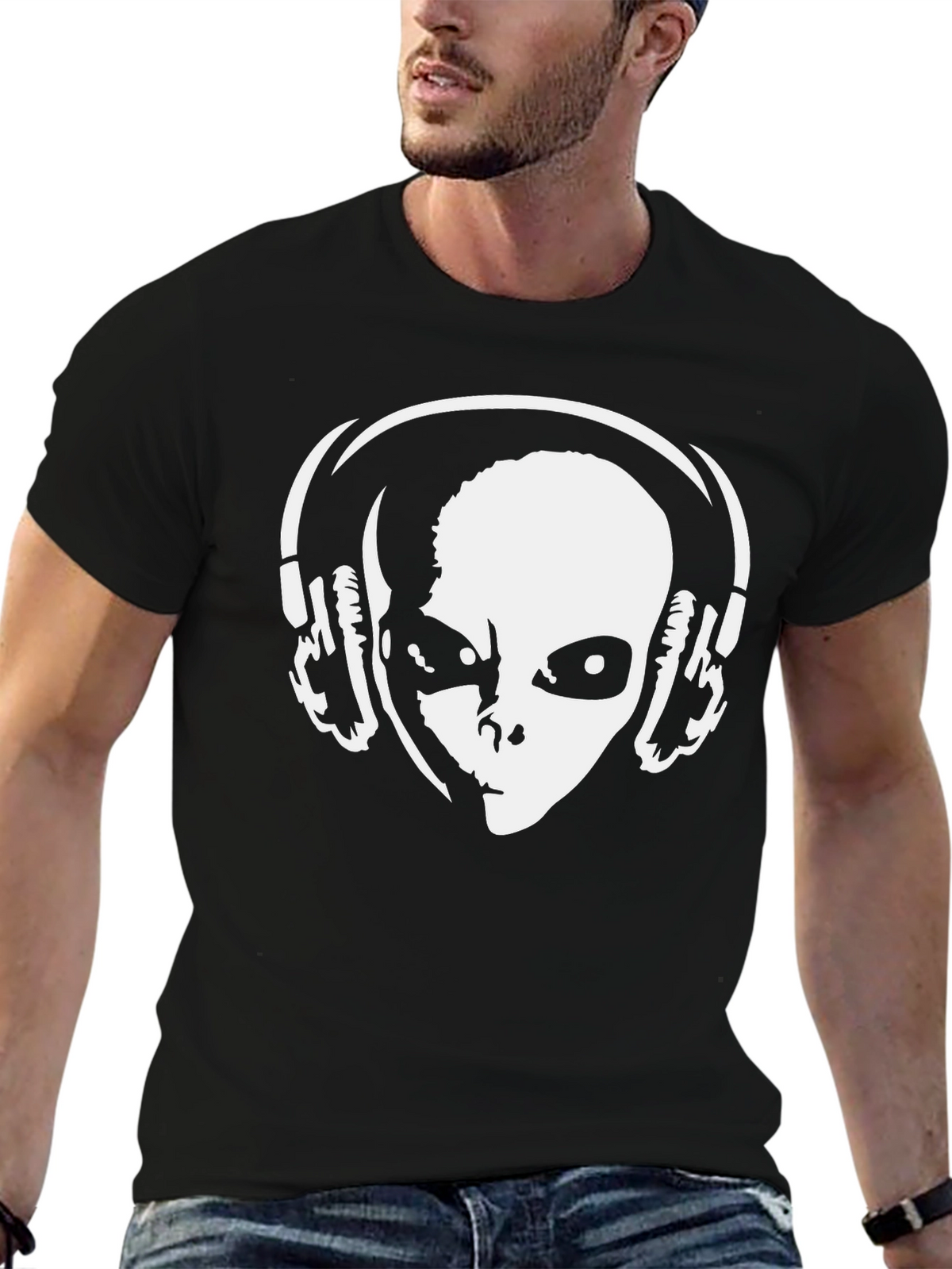 Alien DJ Graphic Tee - Stylish Music Lover T-Shirt