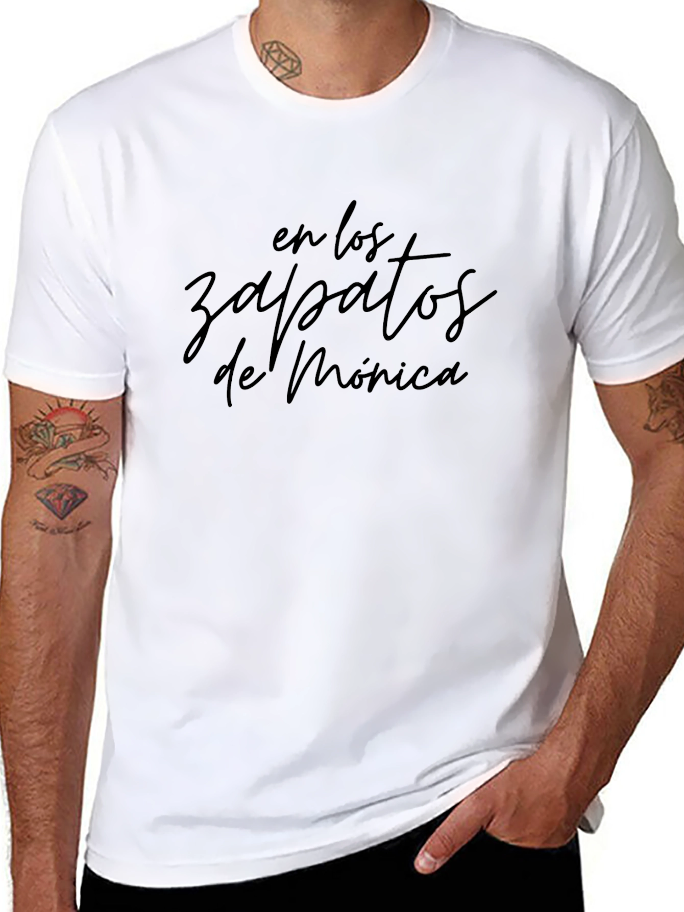 En Los Zapatos de Monica Black T-Shirt