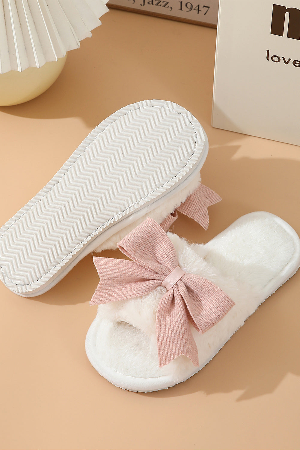 White Bow Knot Decor Open Toe Plush Slippers