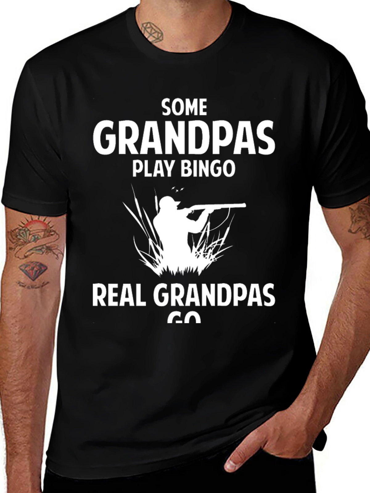 Real Grandpas Go Hunting T-Shirt - Funny Grandpa Gift