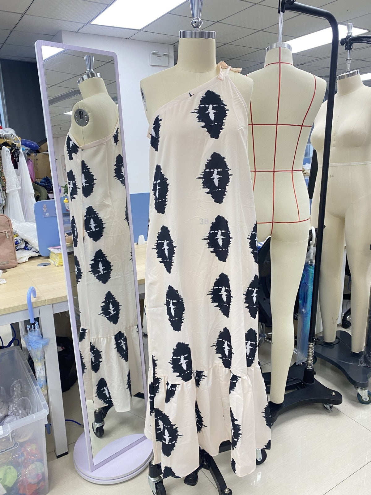 Women's Bohemian Digital Print Slant Shoulder Lace Maxi Dress