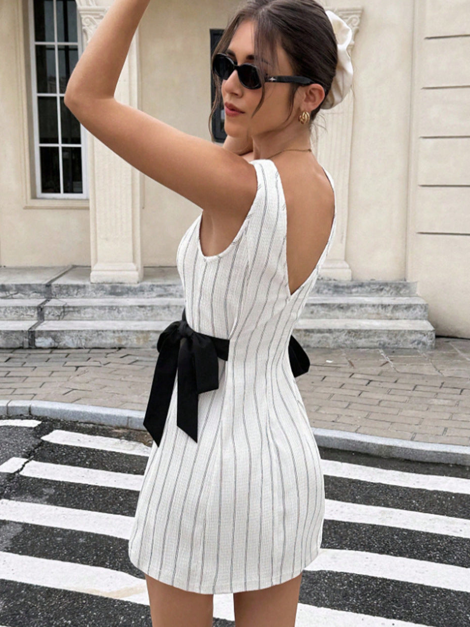 Women's Elegant Vertical Stripe Round Neck Sleeveless Lace-Up Slim-Fit Dress