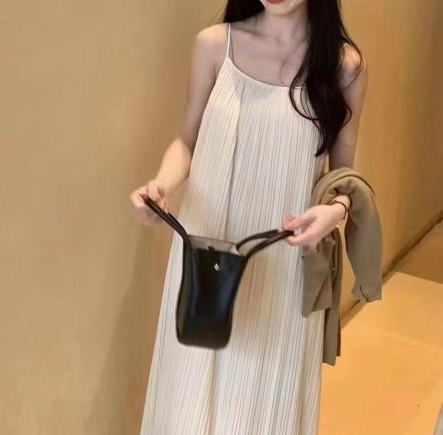 Women's Casual Solid Color Loose Pleated Sling Maxi Dress